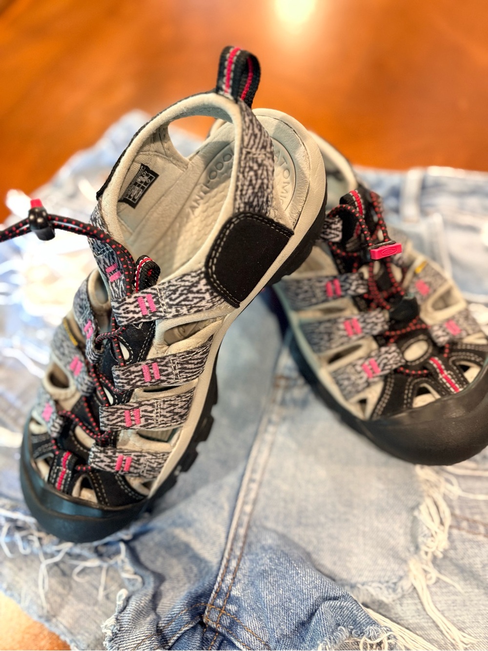 Keen waterproof hiking/active Sandals - Black, Gray & Pink, size 7